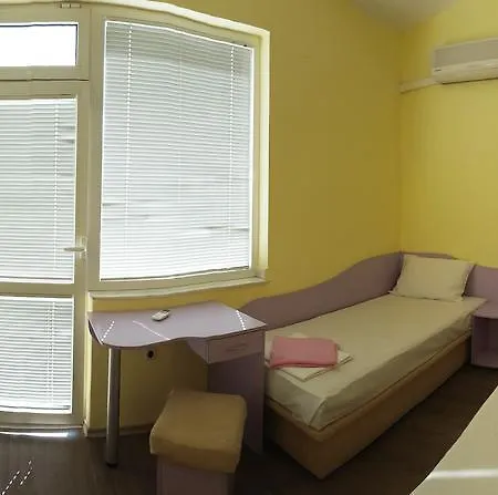 Slavi Guest house 2*